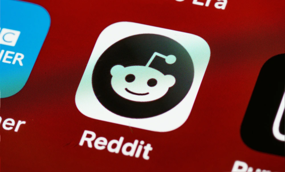 Reddit vs. Internet Archive: La Batalla por los Datos en la Era de la IA